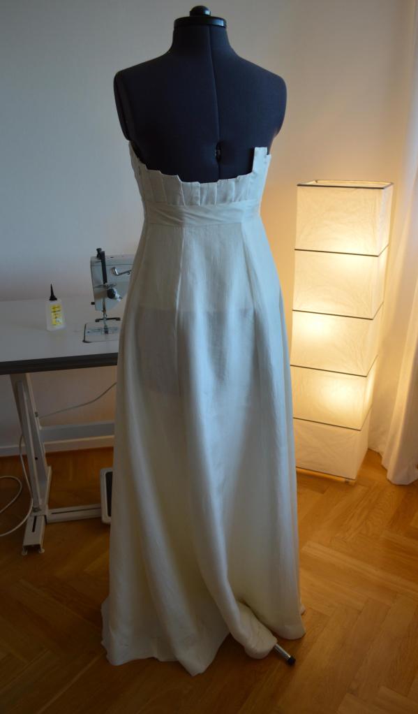 Last but not least, the back of the dress!